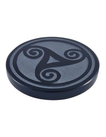Disque Triskèle obsidienne noire 7 cm