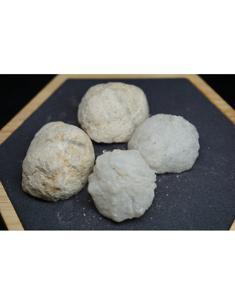 Geoda de cuarzo de aproximadamente 4 cm