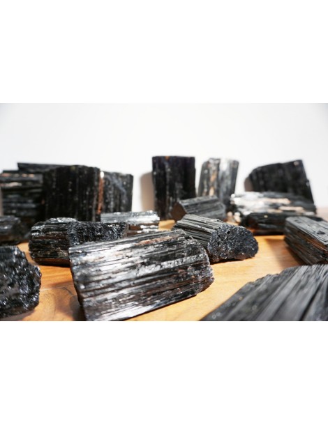 Tourmaline noire brute grossiste