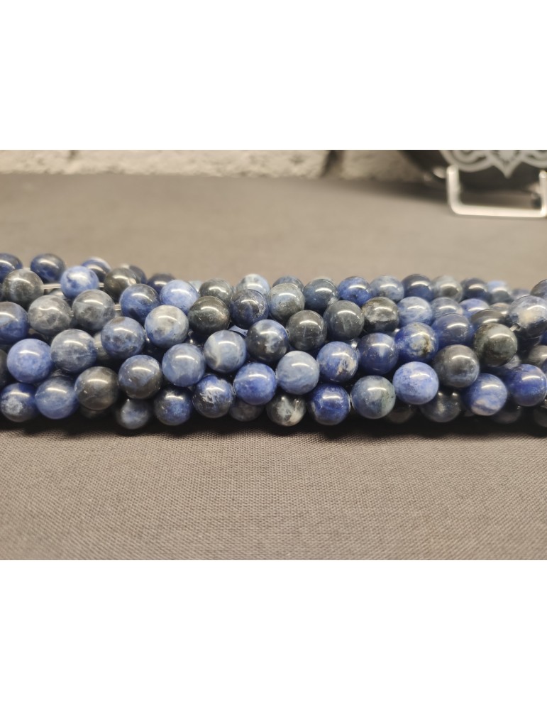 AA Sodalite bead thread